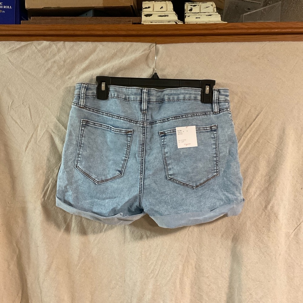 NWT Light Blue Jean Shorts - Picture 5 of 6